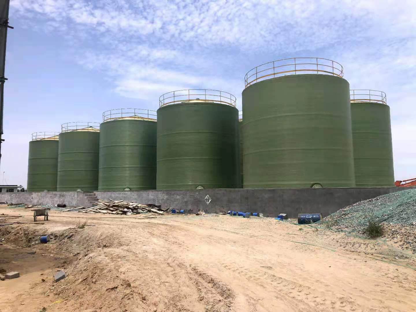 玻璃鋼儲(chǔ)存罐